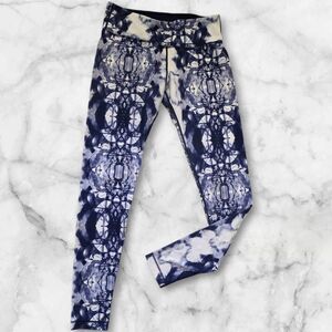 Lululemon Size 8 Wunder Under Leggings